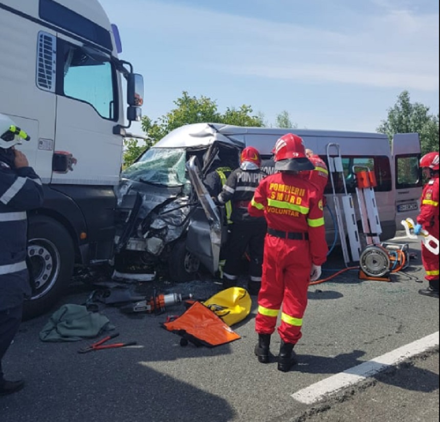 Accident foarte grav în Satu Mare Impact între un camion o