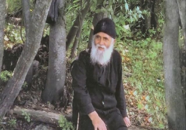 Profeţia Cutremurătoare A Cuviosului Paisie Aghioritul Despre Romania Păziți Vă Totul Va Deveni Un Spital De Nebuni