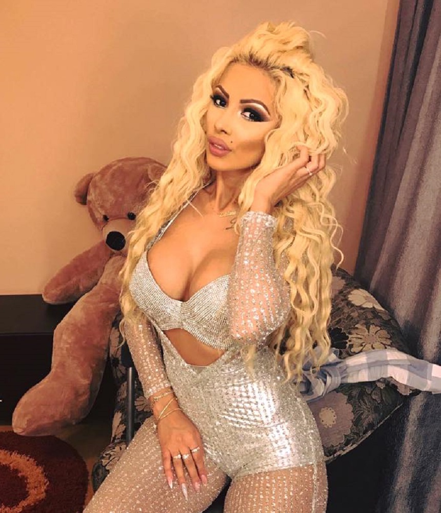 Foto Cristina Pucean Danseaza Curand Chiar La Propria Nuntă A Scăpat Fotografia Cu Inelarul Ocupat