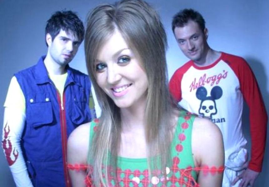 Cum Arată Acum Oana Nistor Solista Trupei Activ La Aproape 20 De Ani De Cand Debuta In Showbizul Romanesc